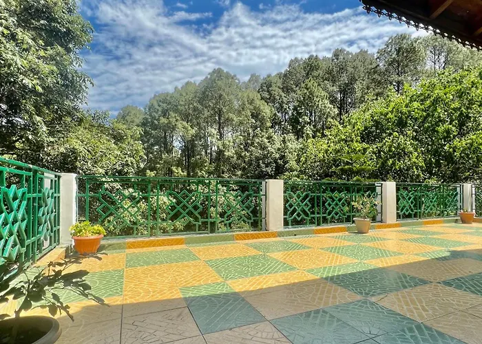 Sea Hawk - Luxury Hill Resort 4 Mins From Bhimtal Lake